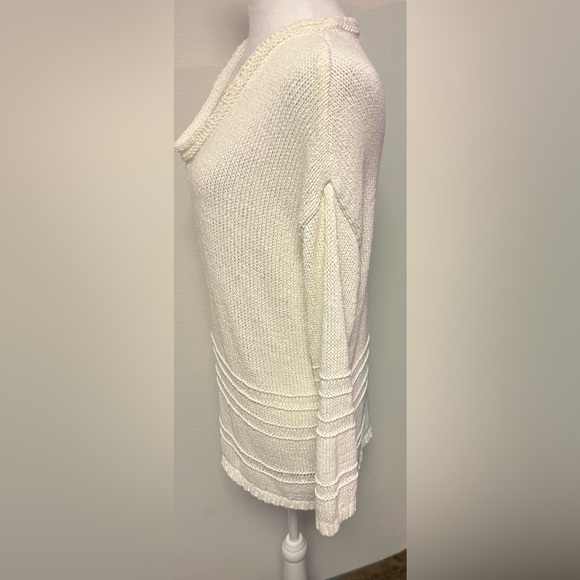 GAP Designed & Crafted Label 
Texture Crewneck Sweater Ivory Color 
Tall Medium - Picture 3 of 6